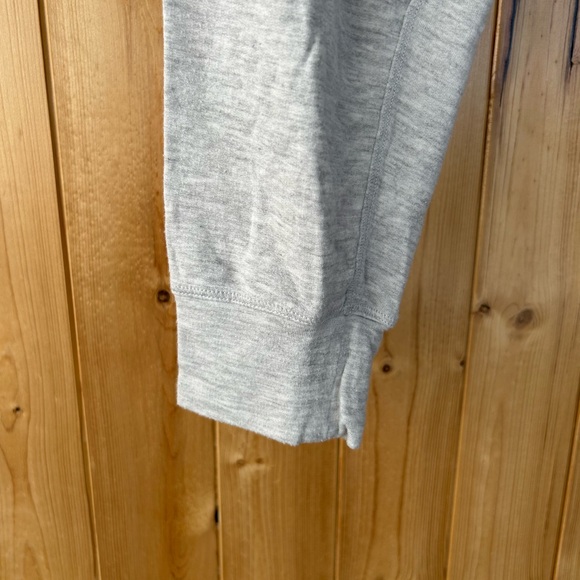 Lululemon Athletica Size 4 - Light Gray Jogger Knit Pants - Picture 5 of 7